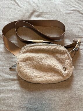 Lululemon Fleece Everywhere Belt Bag - Light Ivory/Gold Hardware